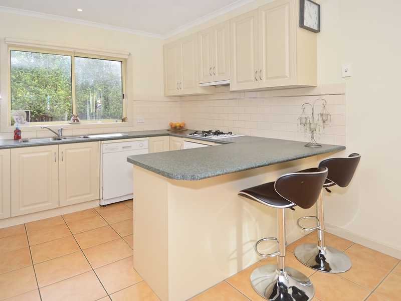 401 Autumn Street, Newtown image 2