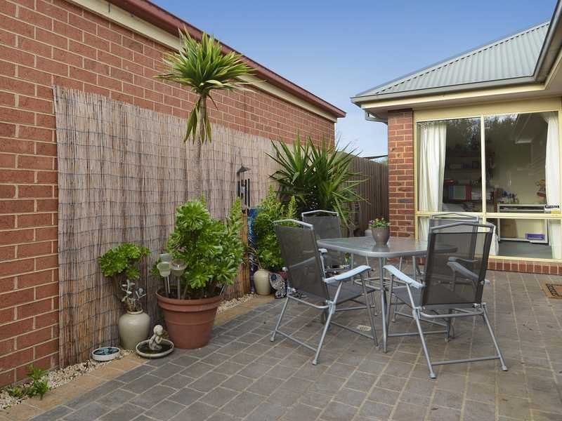 401 Autumn Street, Newtown image 7
