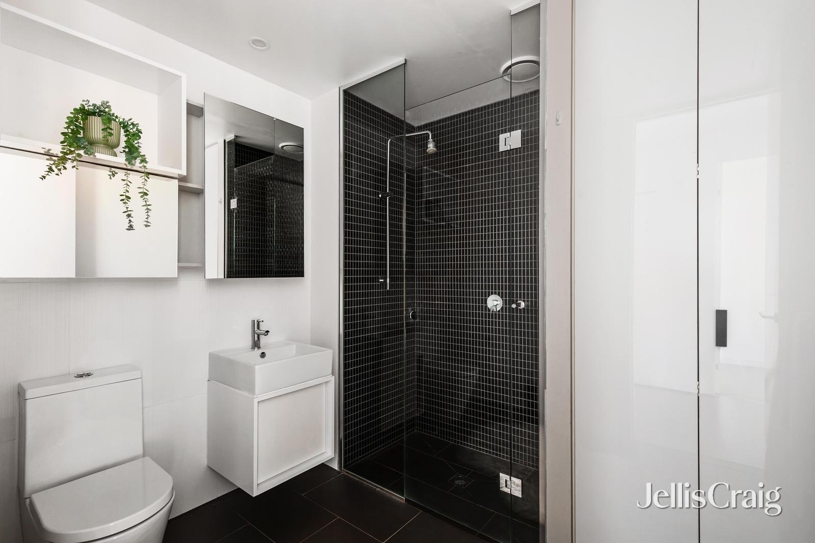 401/18 Mccombie Street, Elsternwick image 8