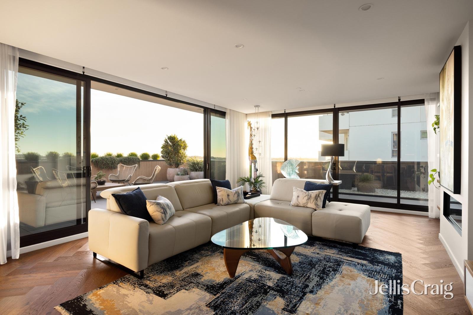 401/19 Frederick Street, Doncaster image 4