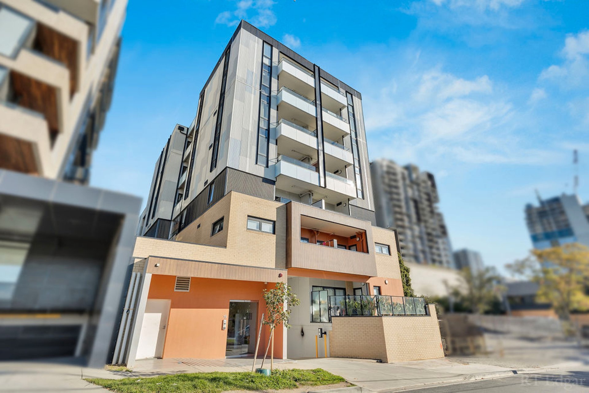 Property Gallery - Main Image