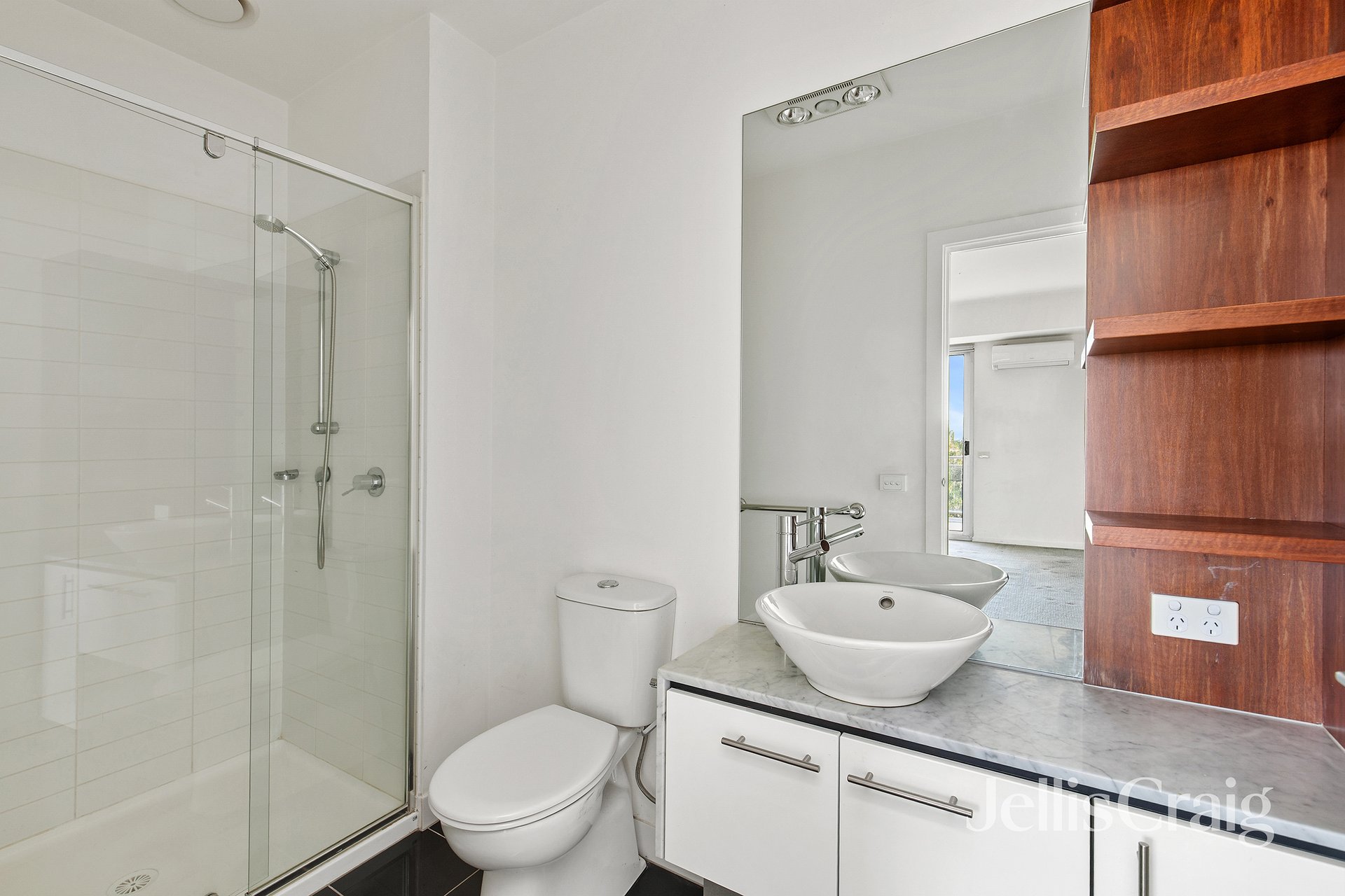 401/19 Pentridge Boulevard, Coburg image 10