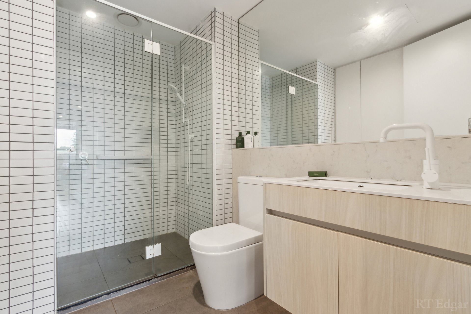 Property Gallery Thumbnail 10