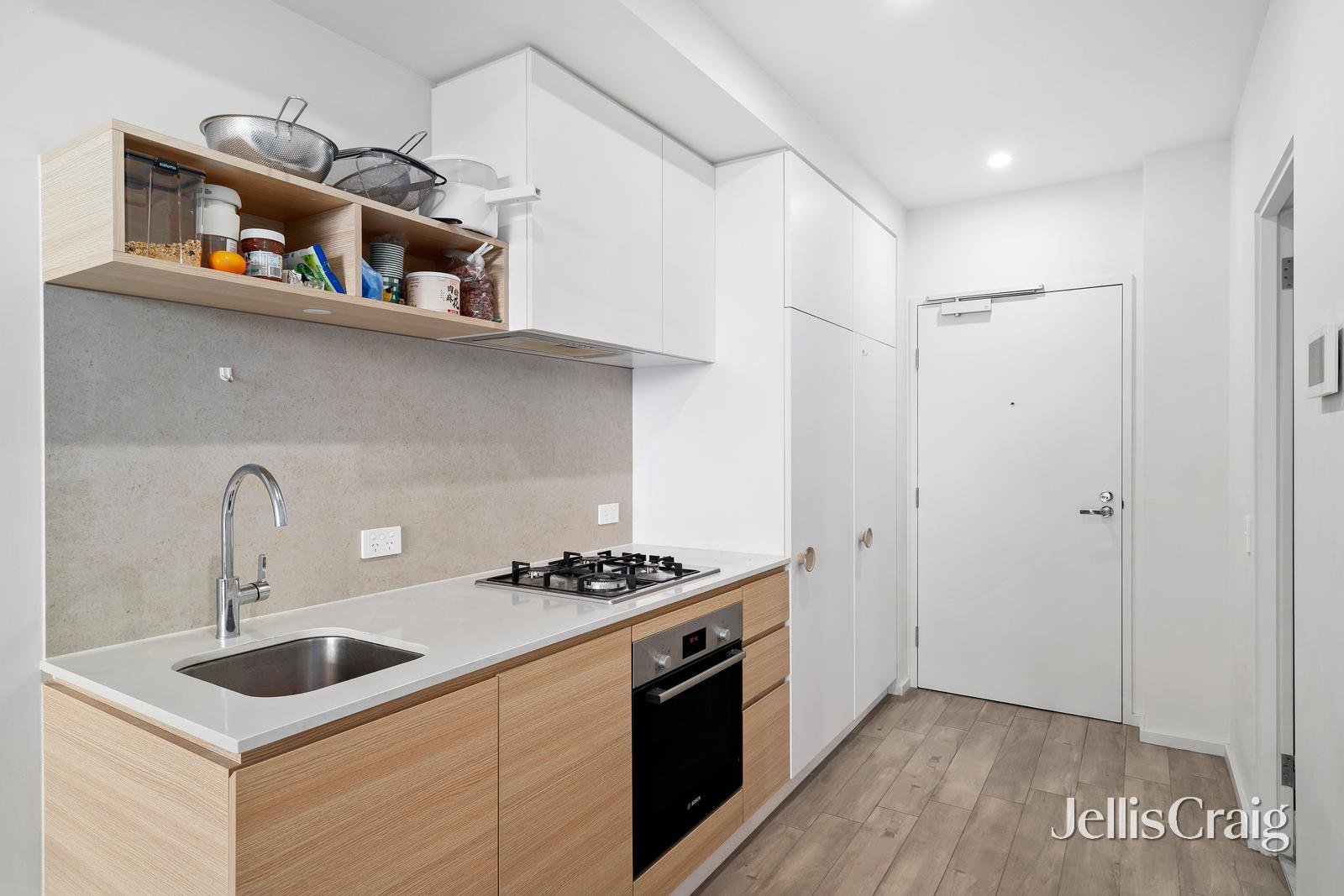 401/2 Caulfield Boulevard, Caulfield North image 4