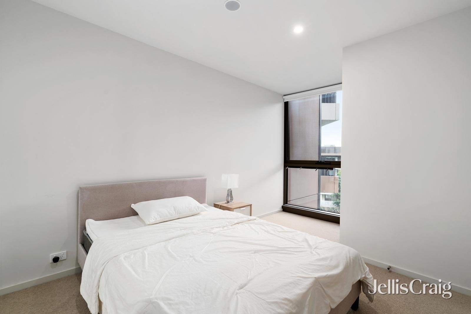 401/2 Caulfield Boulevard, Caulfield North image 6