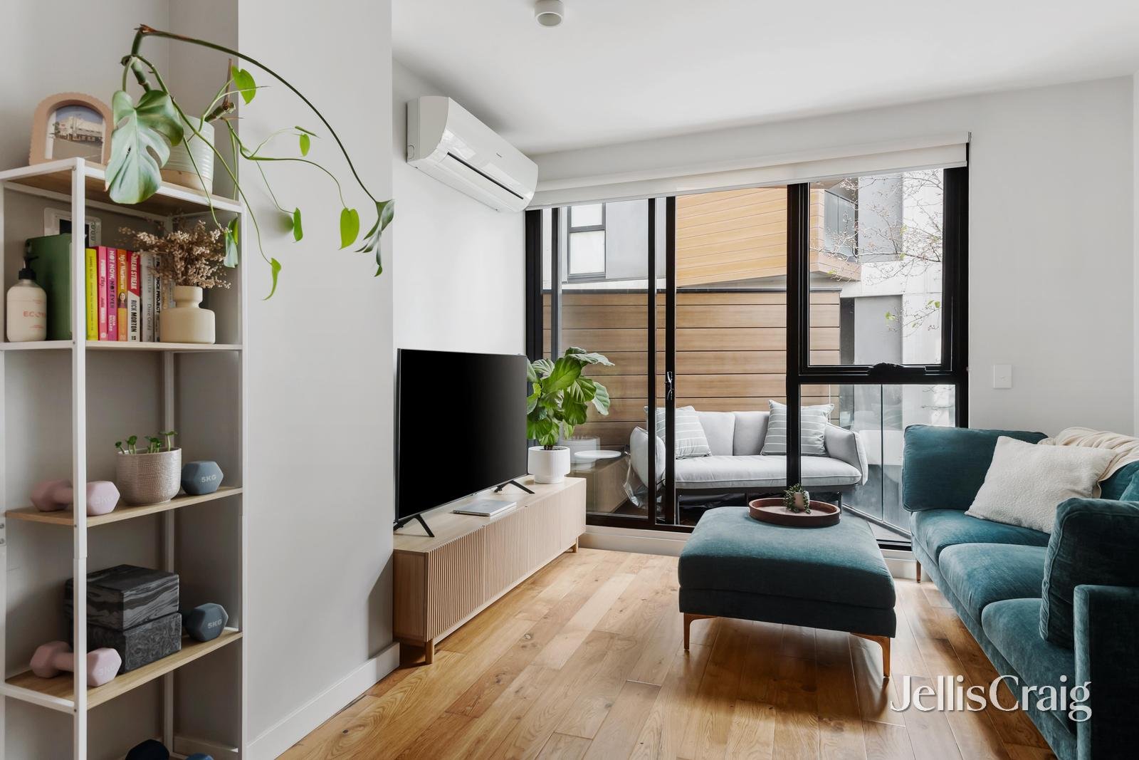 401/2 Tweed Street, Hawthorn image 1