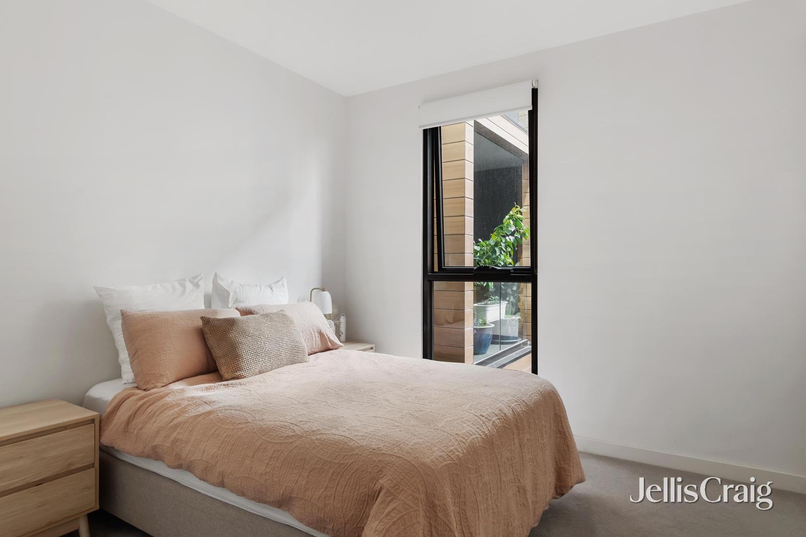 401/2 Tweed Street, Hawthorn image 3