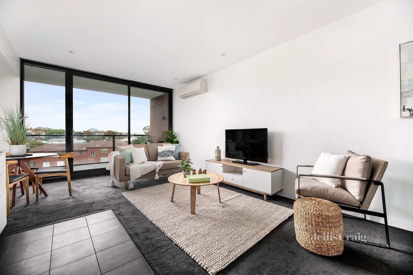 401/255 Racecourse Road, Kensington image 1