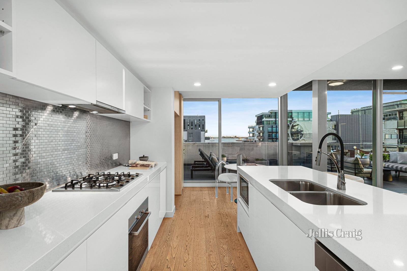 401/38 Nott Street, Port Melbourne image 3