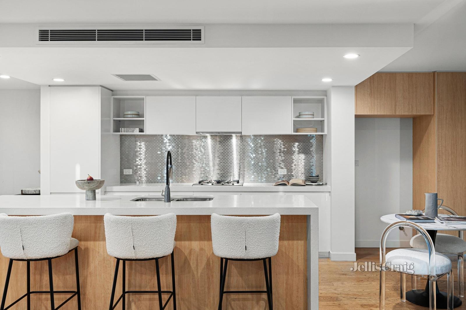 401/38 Nott Street, Port Melbourne image 5