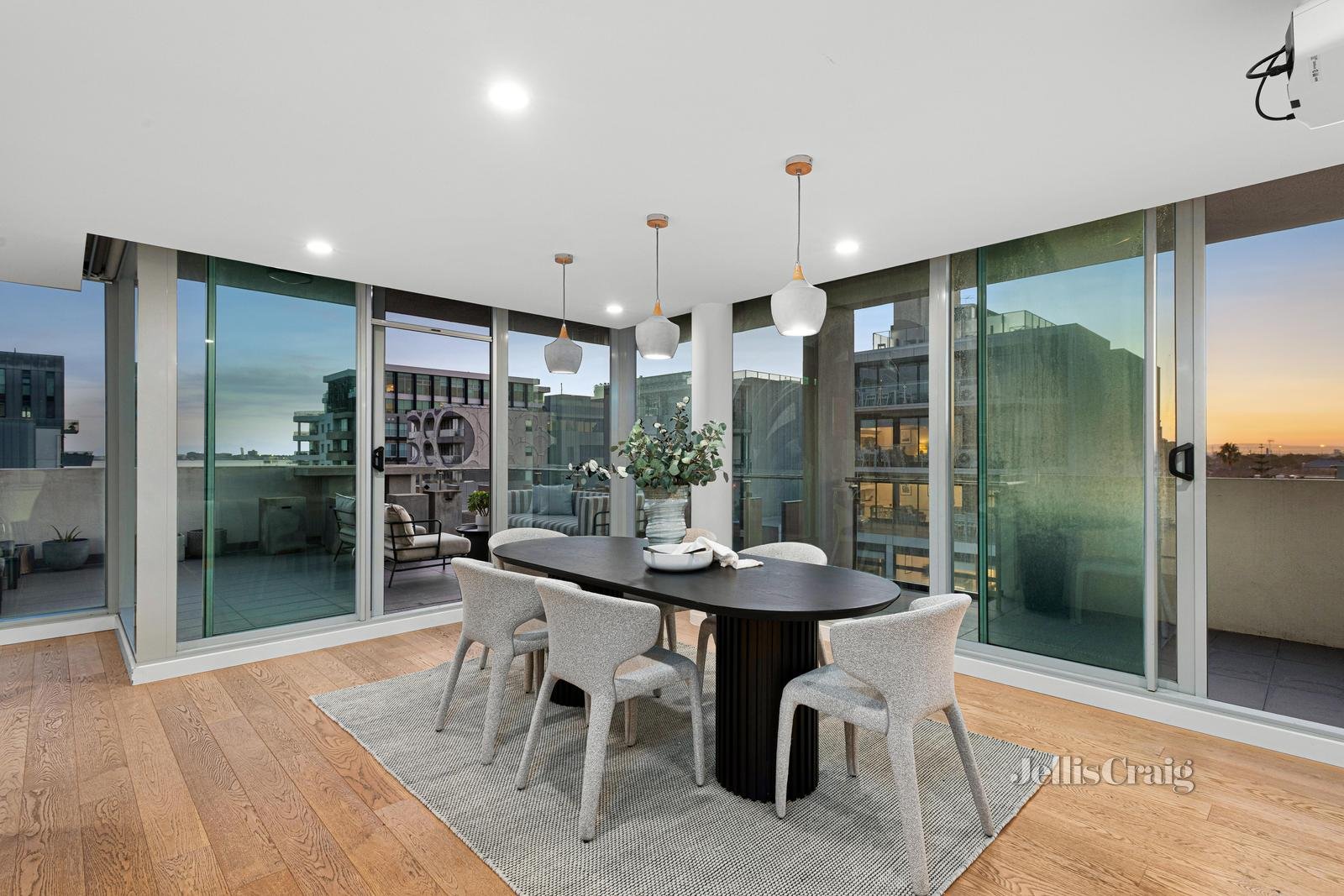 401/38 Nott Street, Port Melbourne image 7