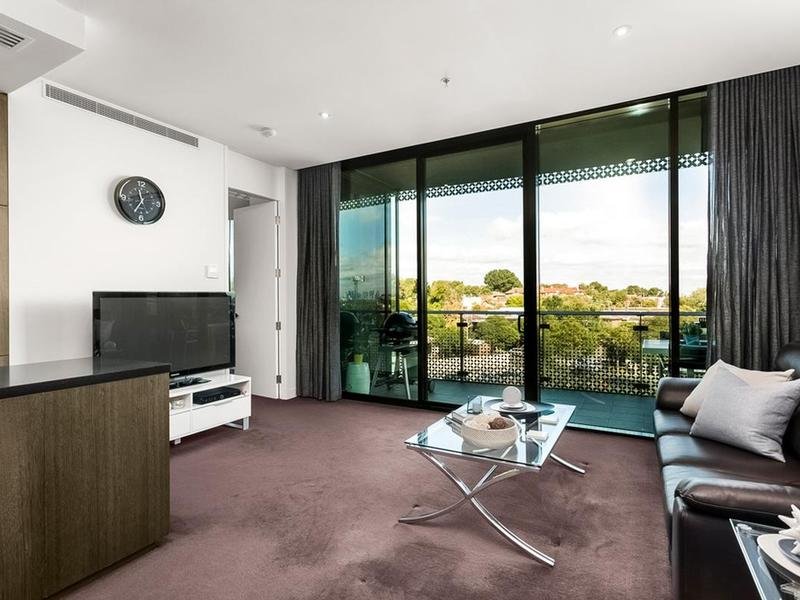 401/480 Riversdale Road, Hawthorn East image 3