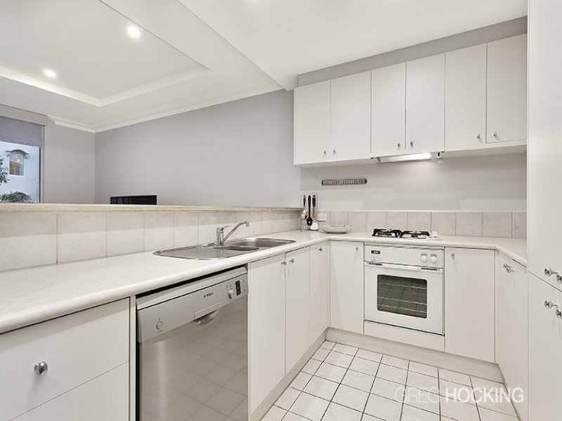 40/156 Beaconsfield Parade, Albert Park image 6