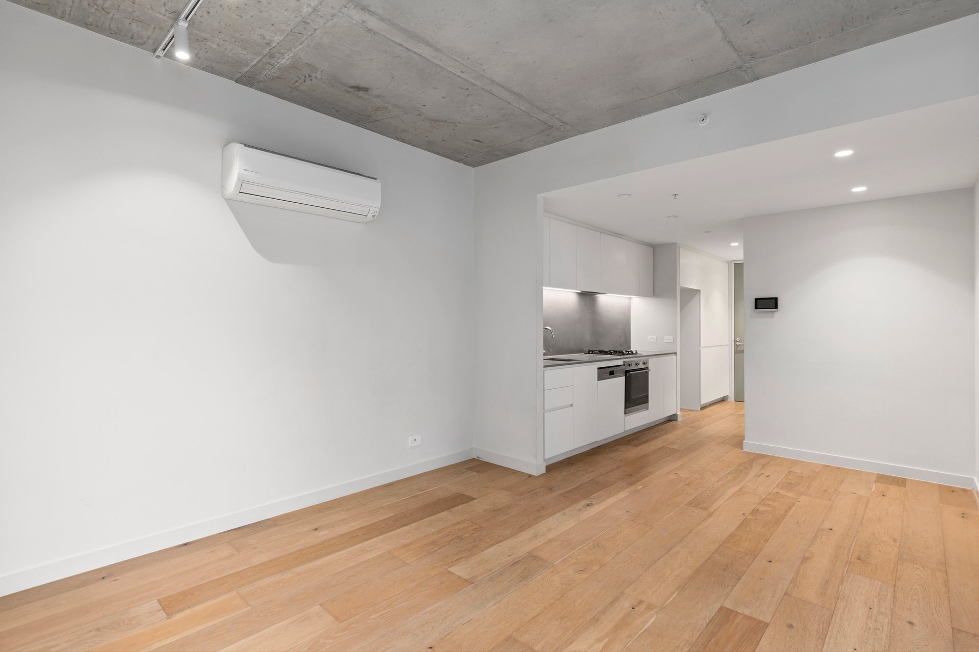 Property Gallery - Main Image