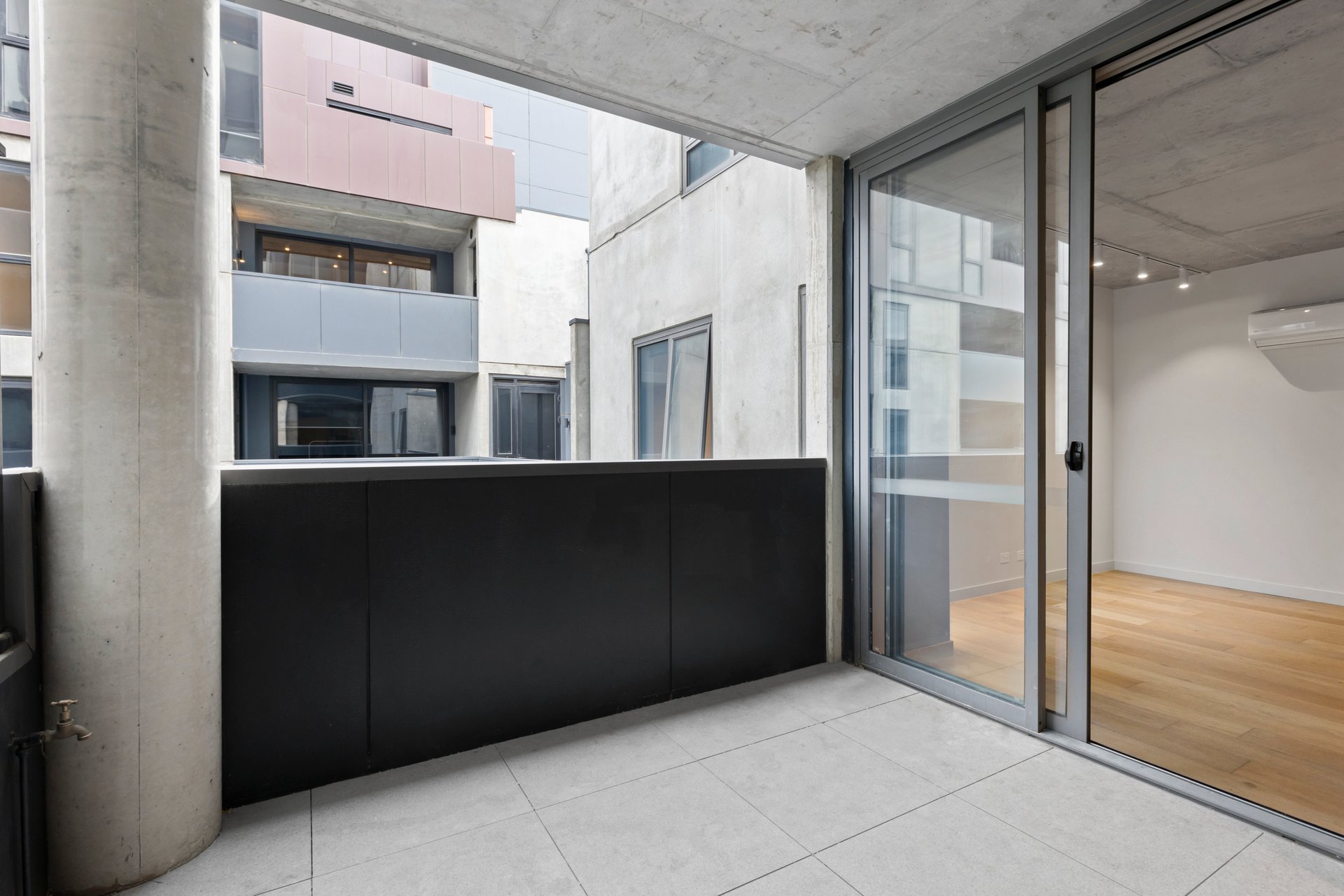 Property Gallery Thumbnail 6