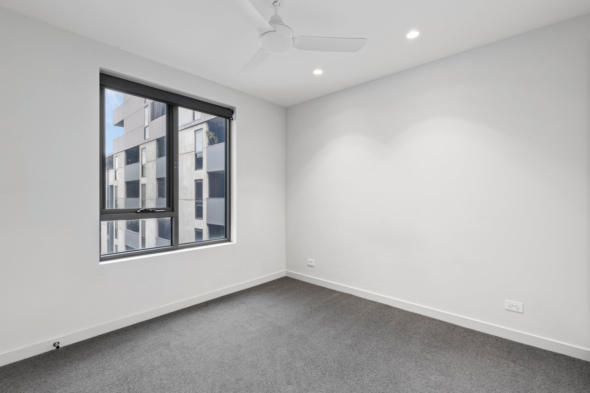 Property Gallery Thumbnail 4