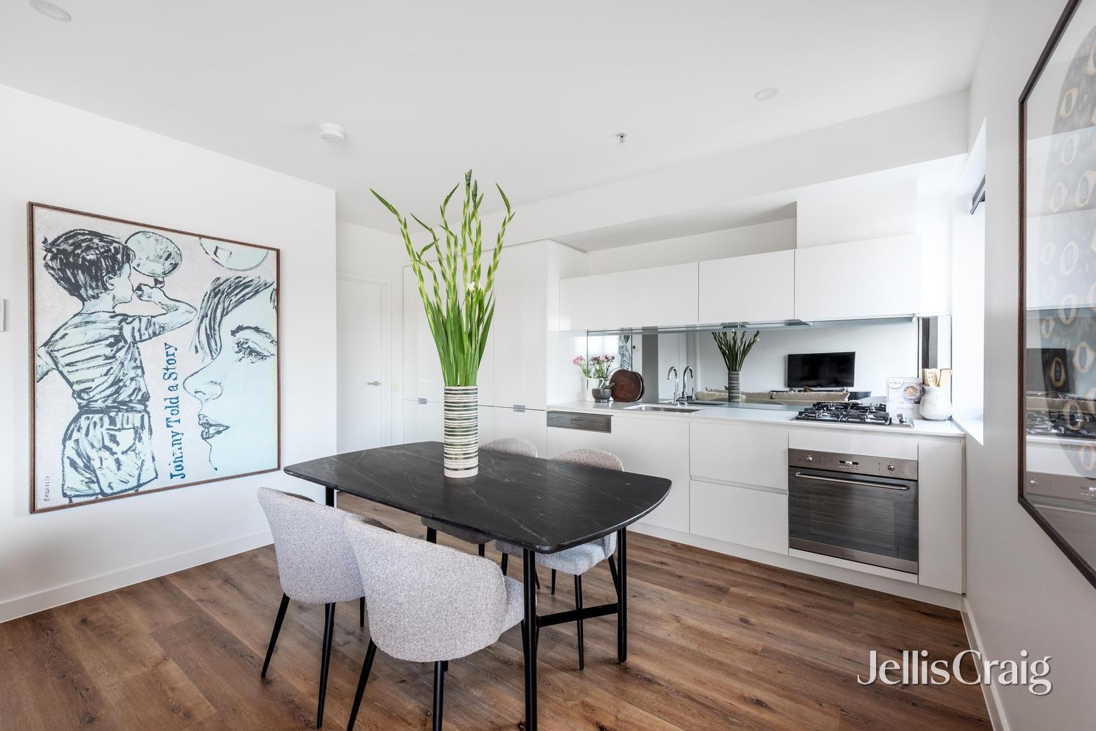 401/8 Bond Street, South Yarra image 5