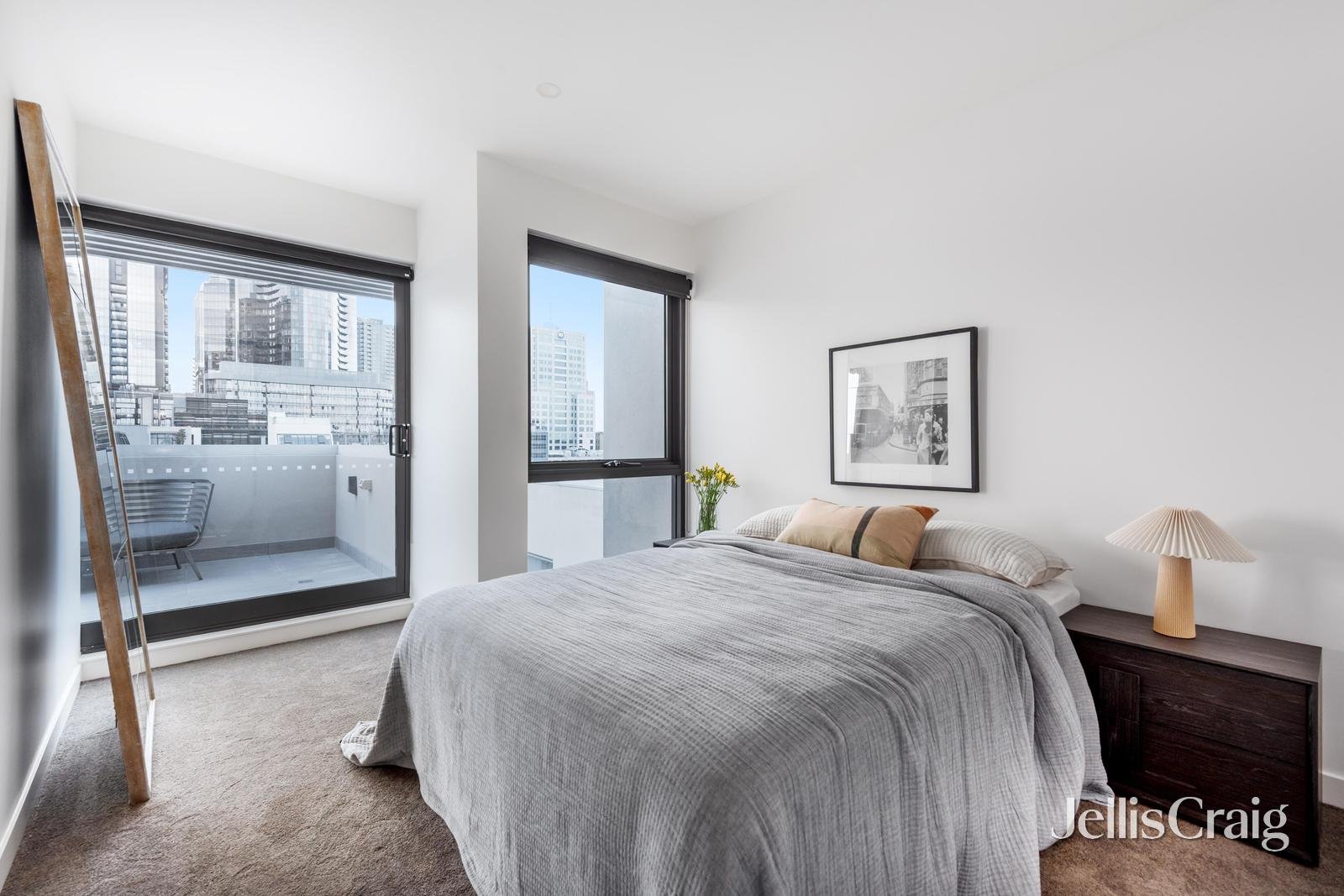 401/8 Bond Street, South Yarra image 7