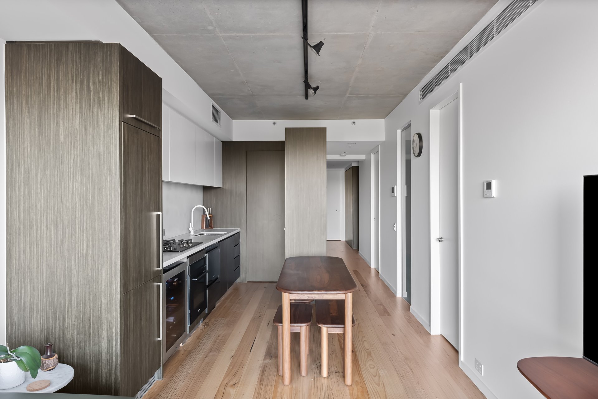 401/82 Flinders St, Melbourne image 2