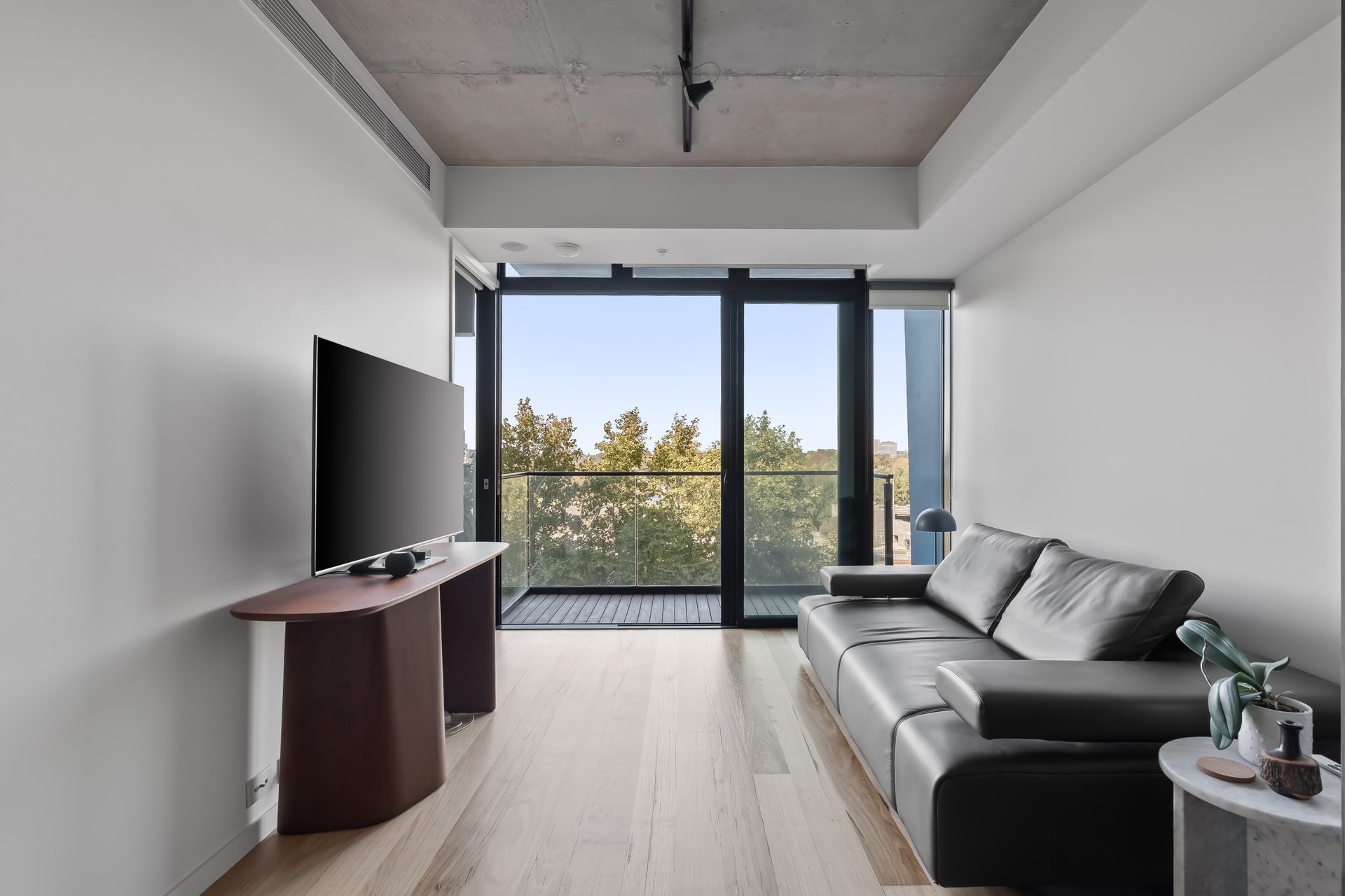 401/82 Flinders St, Melbourne image 3