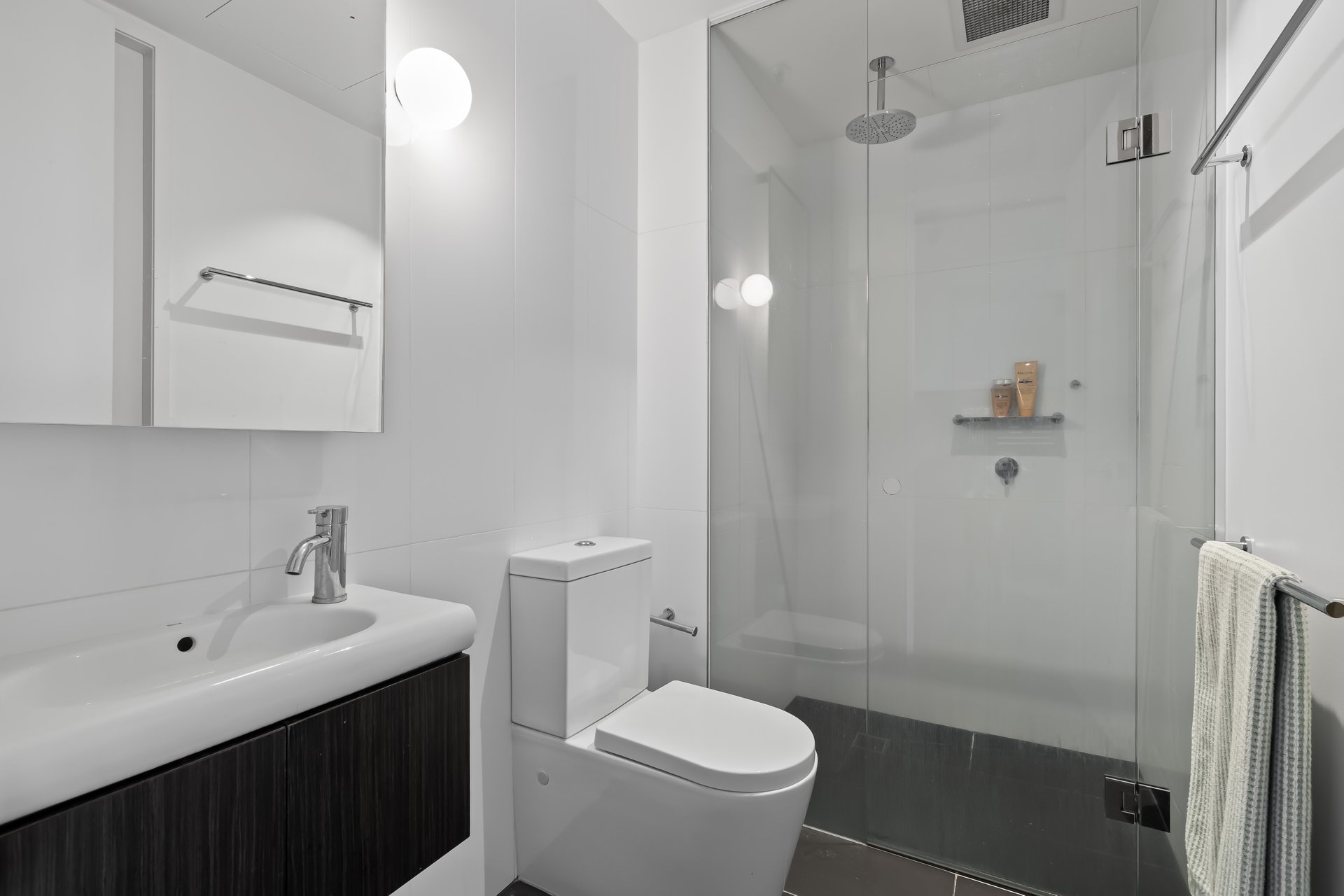 401/82 Flinders St, Melbourne image 6