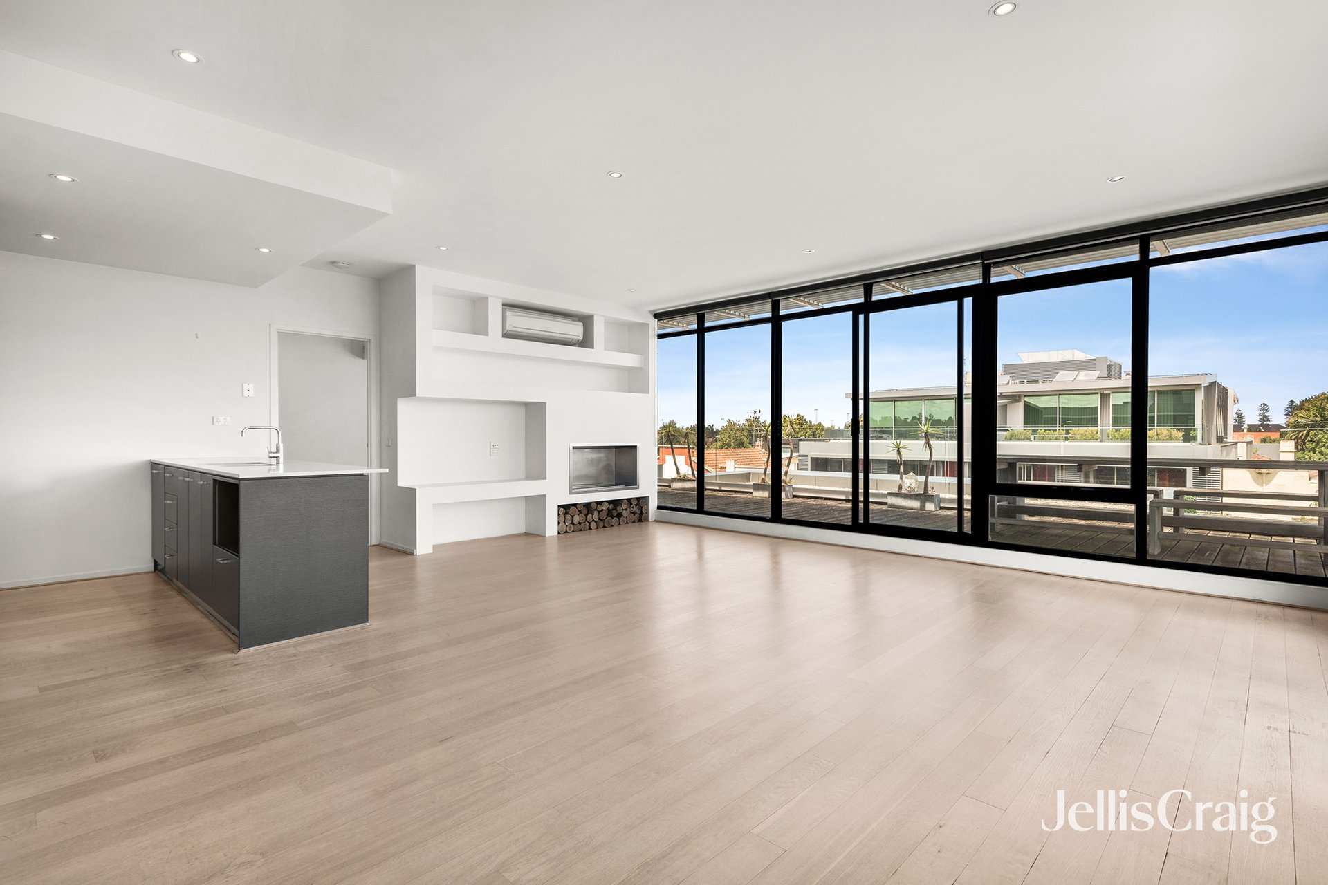 401/95 Ormond Road, Elwood image 2
