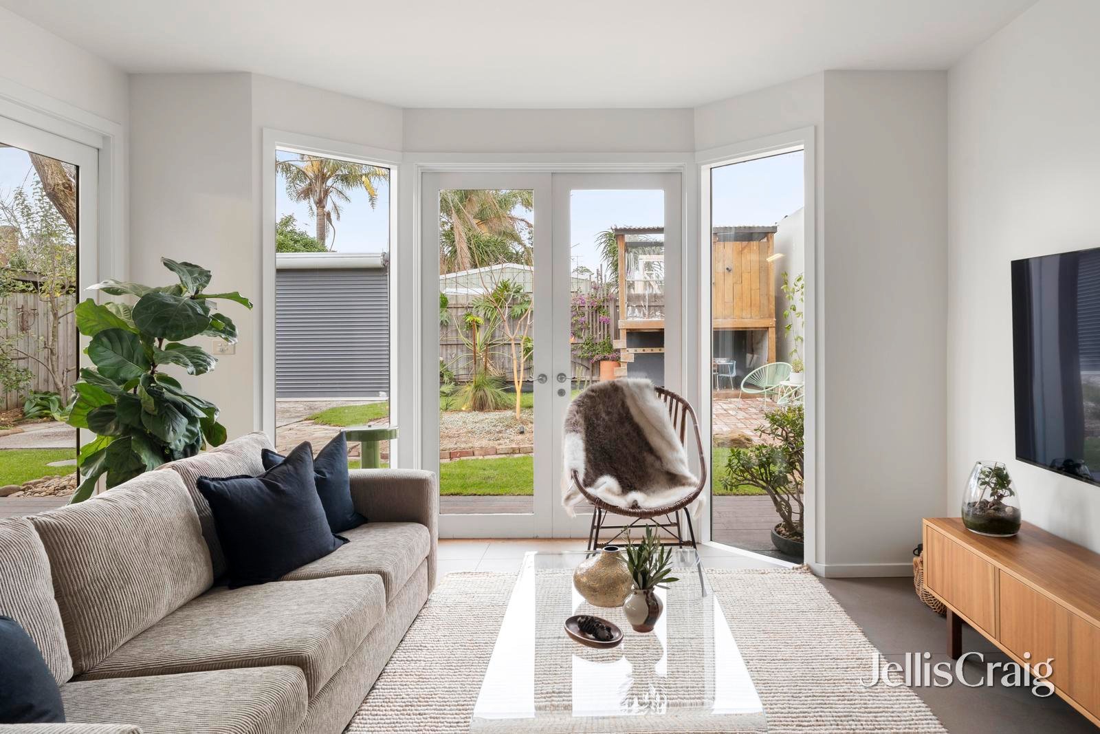 402 St Georges Road, Thornbury image 3
