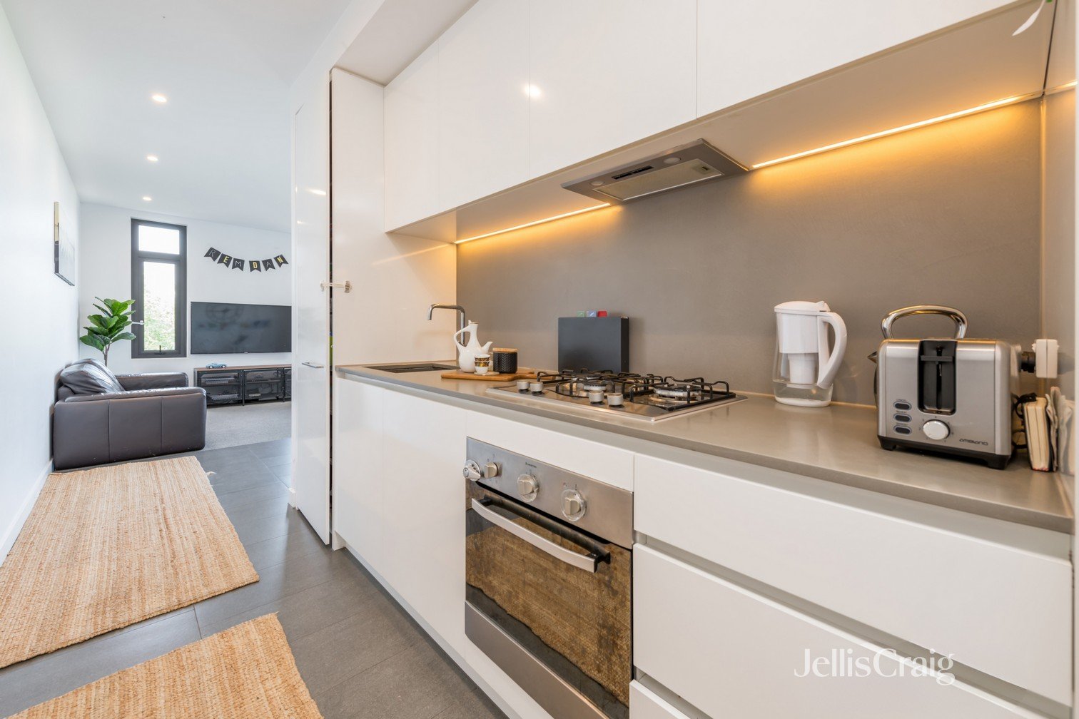 402/1 Shiel Street, North&nbsp;Melbourne image 2