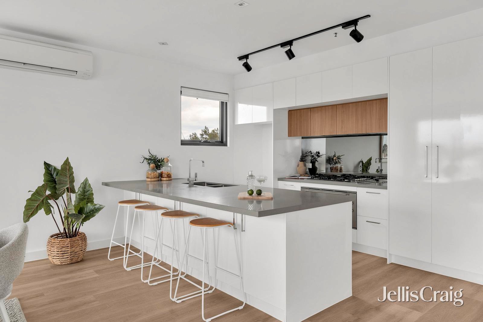 402/10 Dods Street, Brunswick image 6