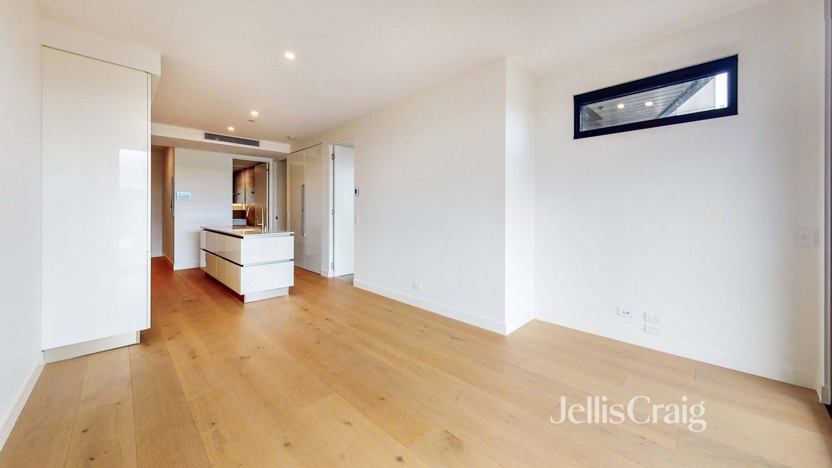 402/10 Lilydale Grove, Hawthorn&nbsp;East image 2
