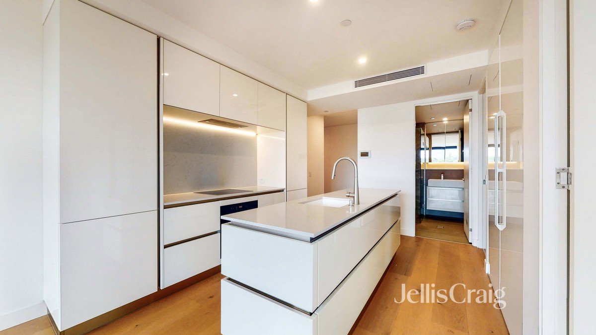 402/10 Lilydale Grove, Hawthorn&nbsp;East image 3