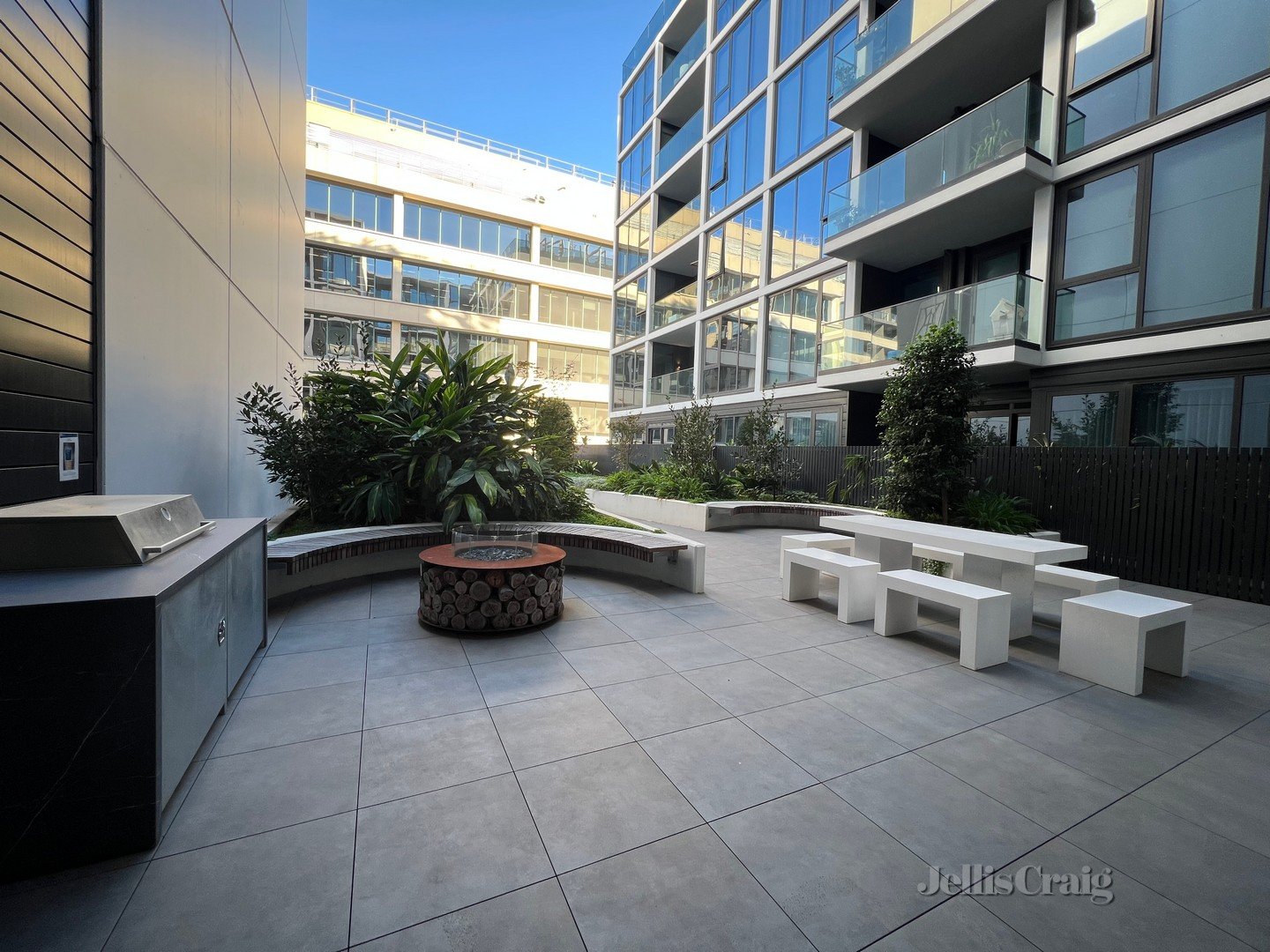 402/10 Young Street, Moonee Ponds image 8