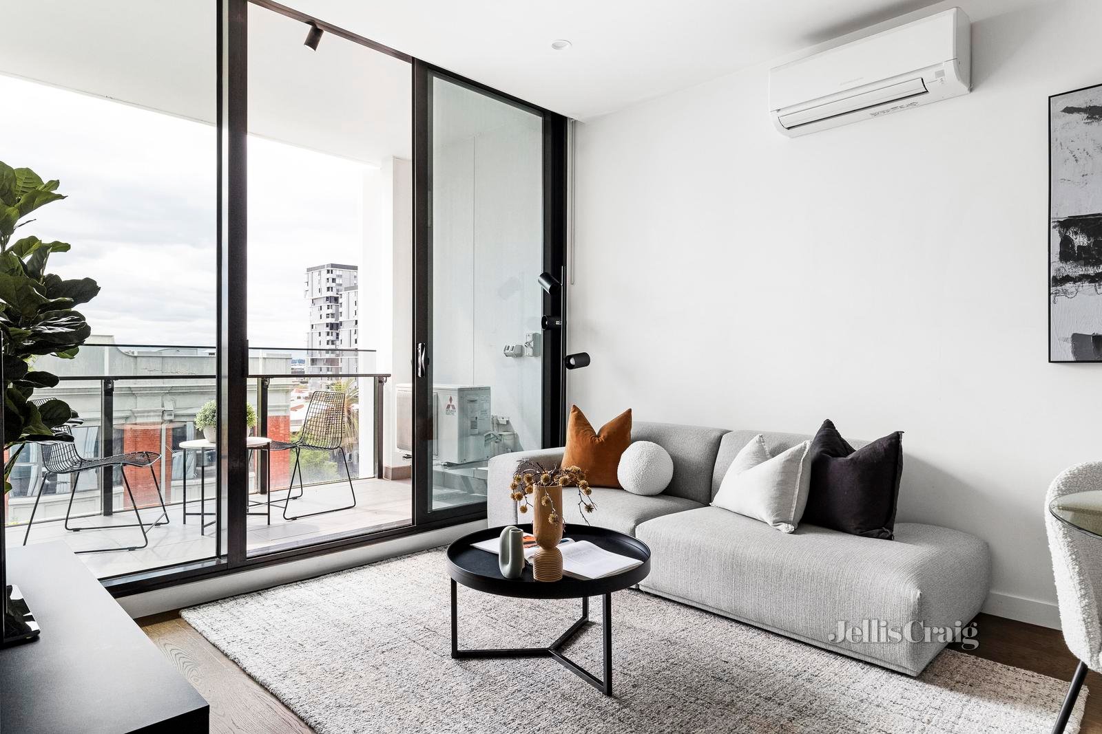 402/107 Cambridge Street, Collingwood image 2