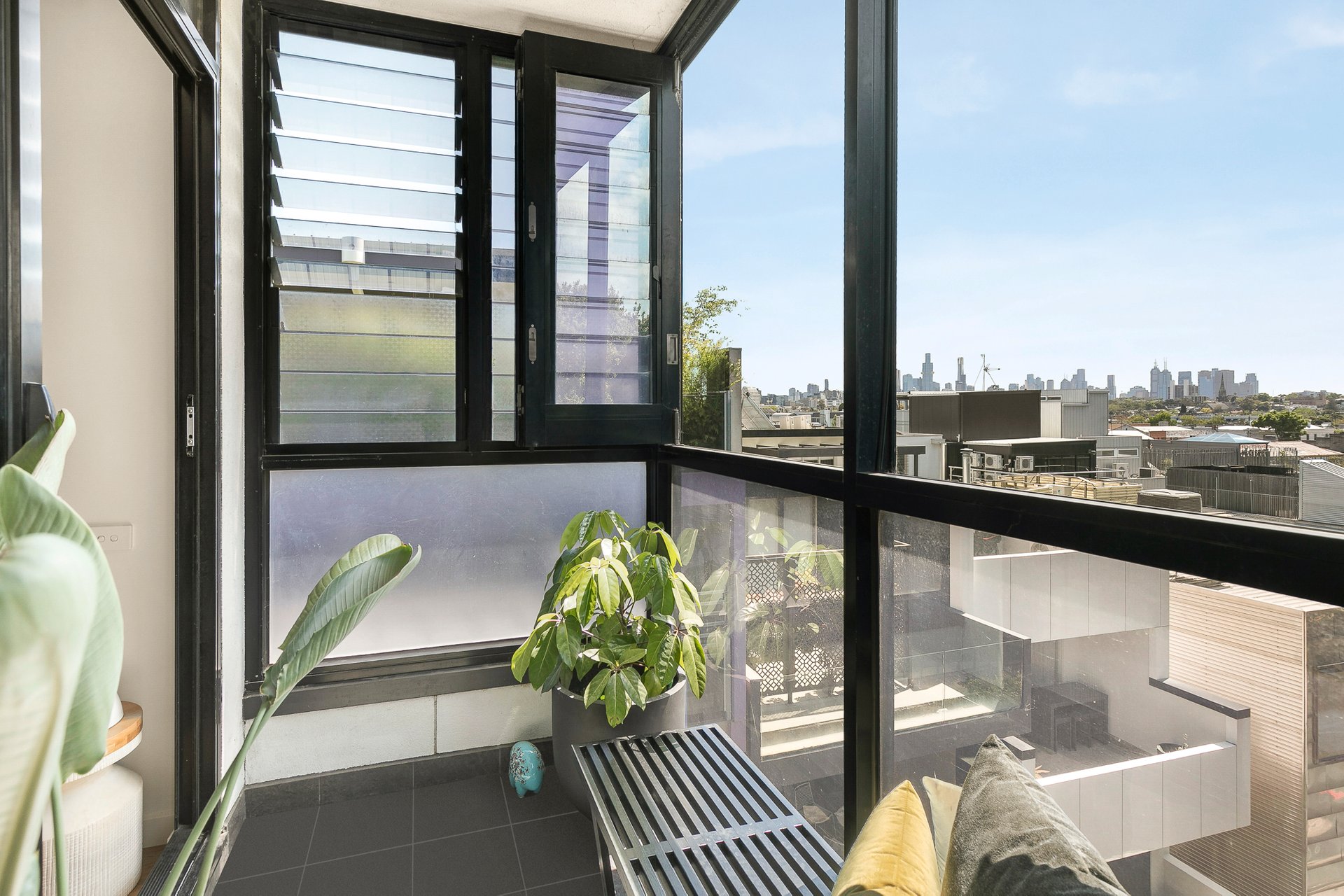 Property Gallery Thumbnail 3