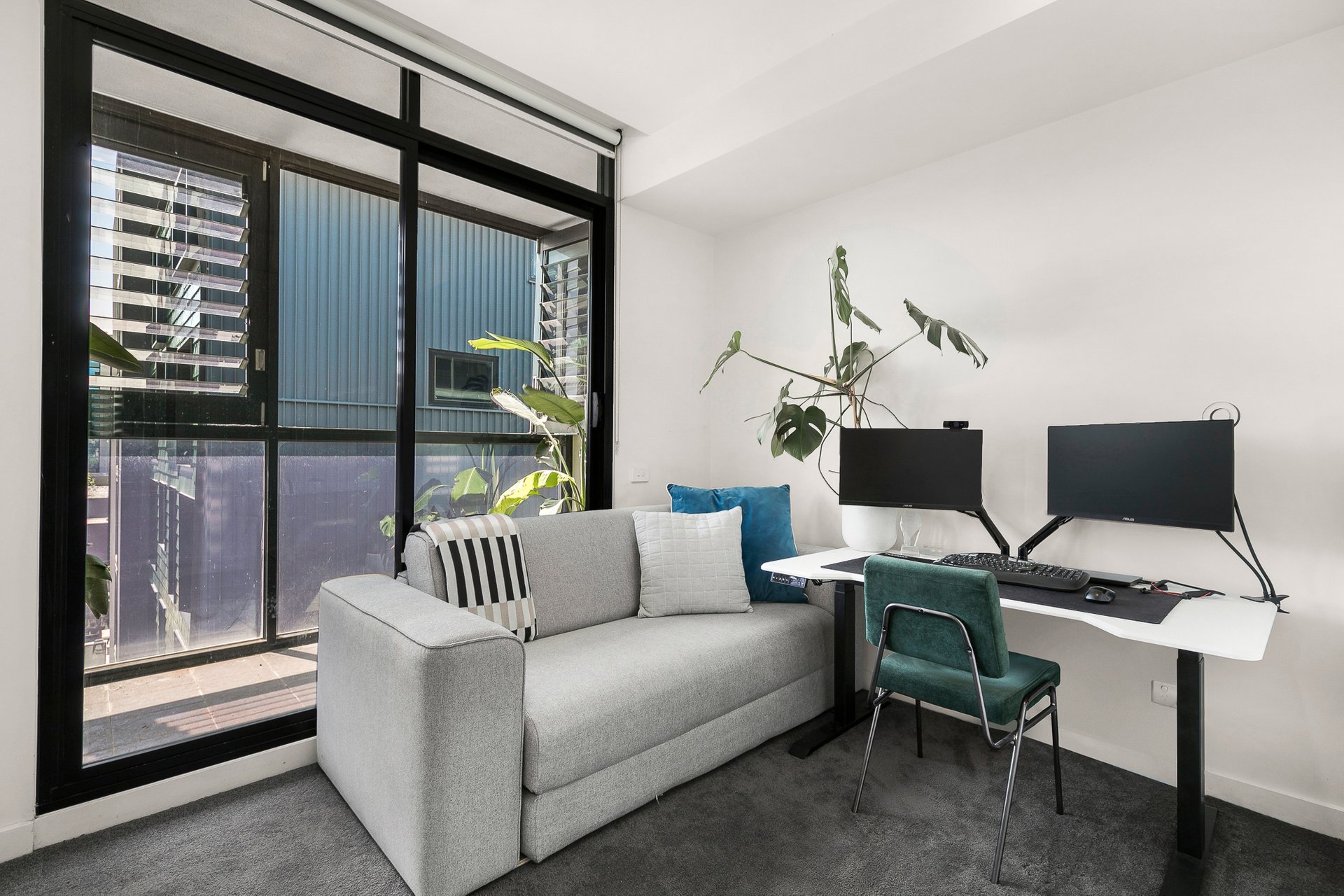 Property Gallery Thumbnail 8