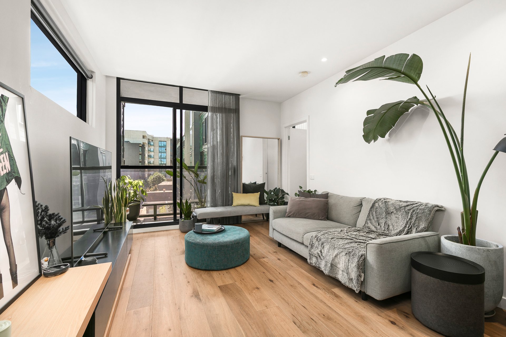 Property Gallery Thumbnail 2