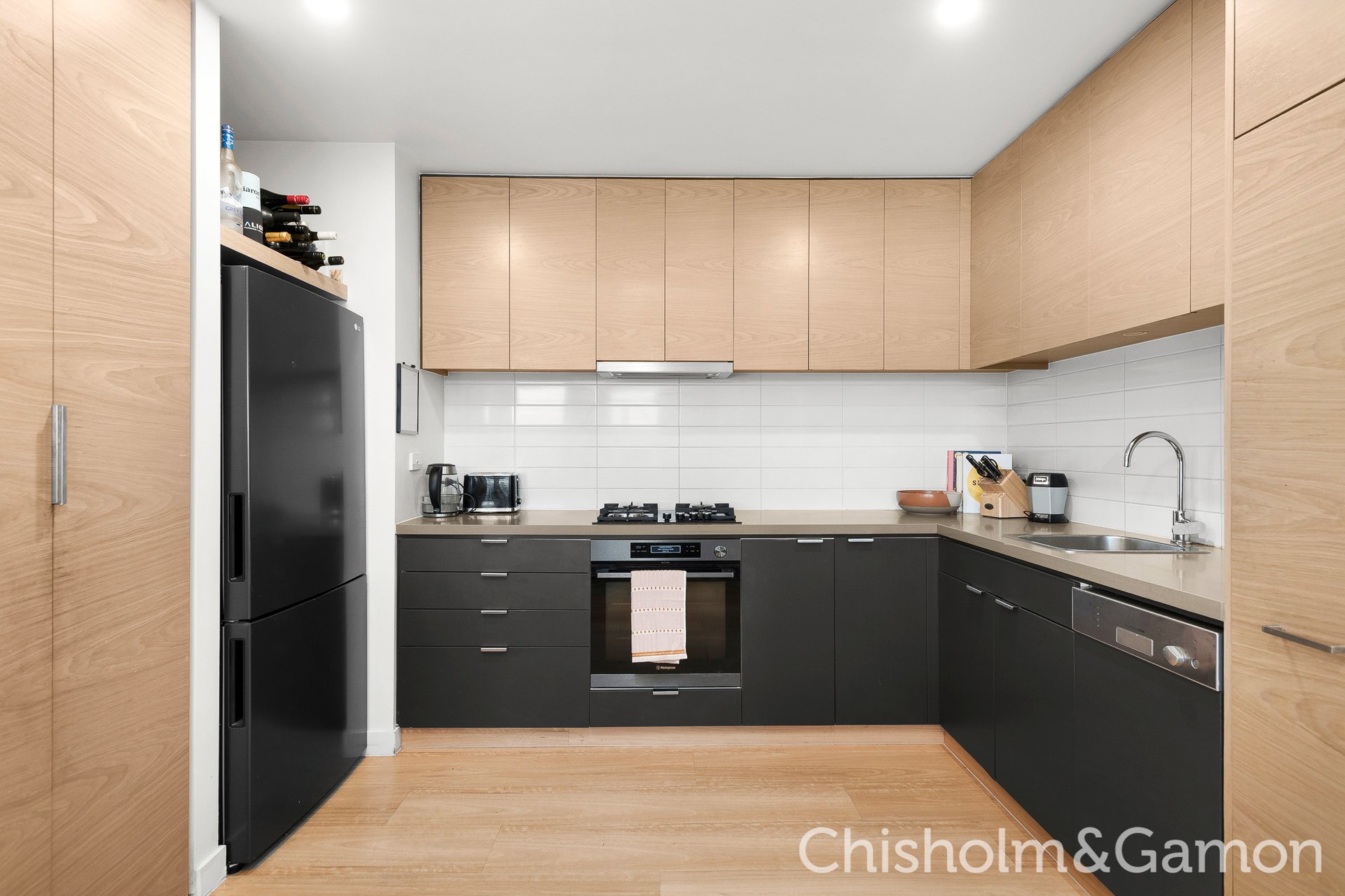 402/135 Inkerman Street, St Kilda image 5