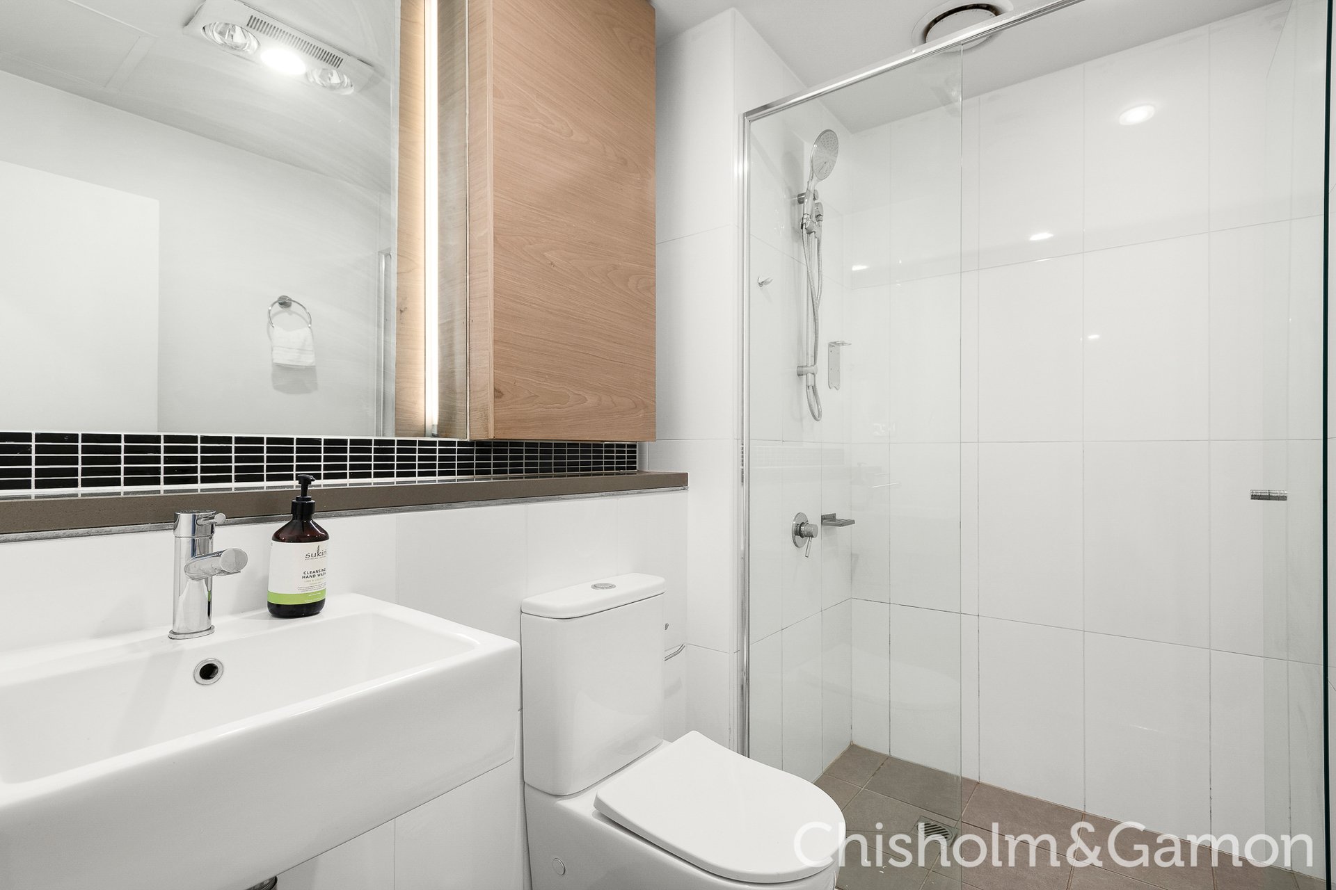 402/135 Inkerman Street, St Kilda image 8