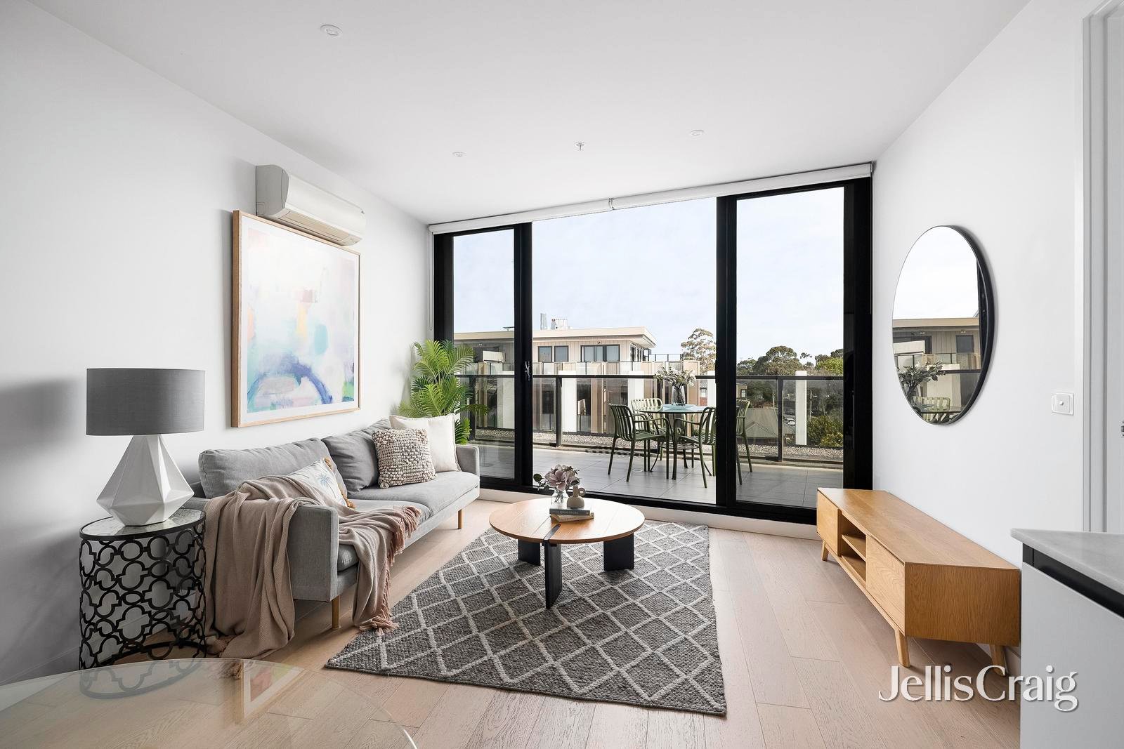402/276 Neerim Road, Carnegie image 2