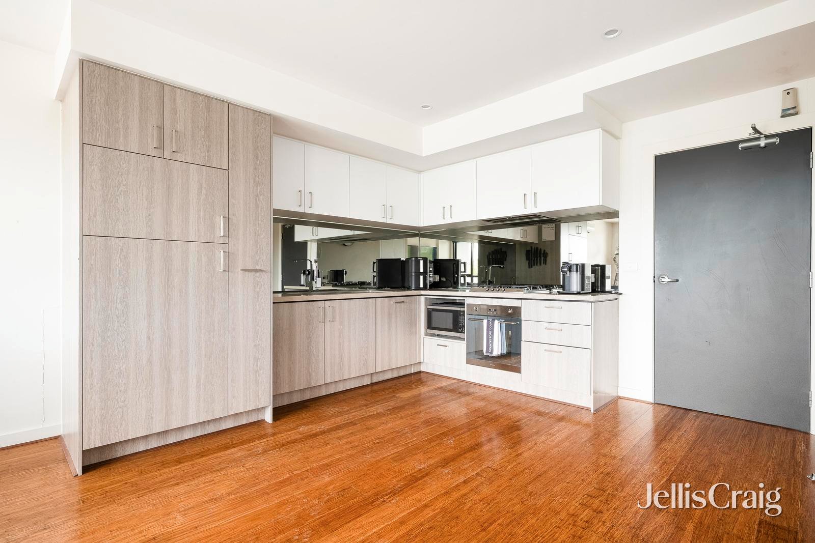 402/314 Pascoe Vale Road, Essendon image 3