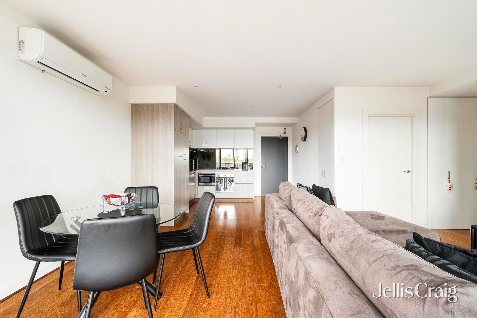 402/314 Pascoe Vale Road, Essendon image 4