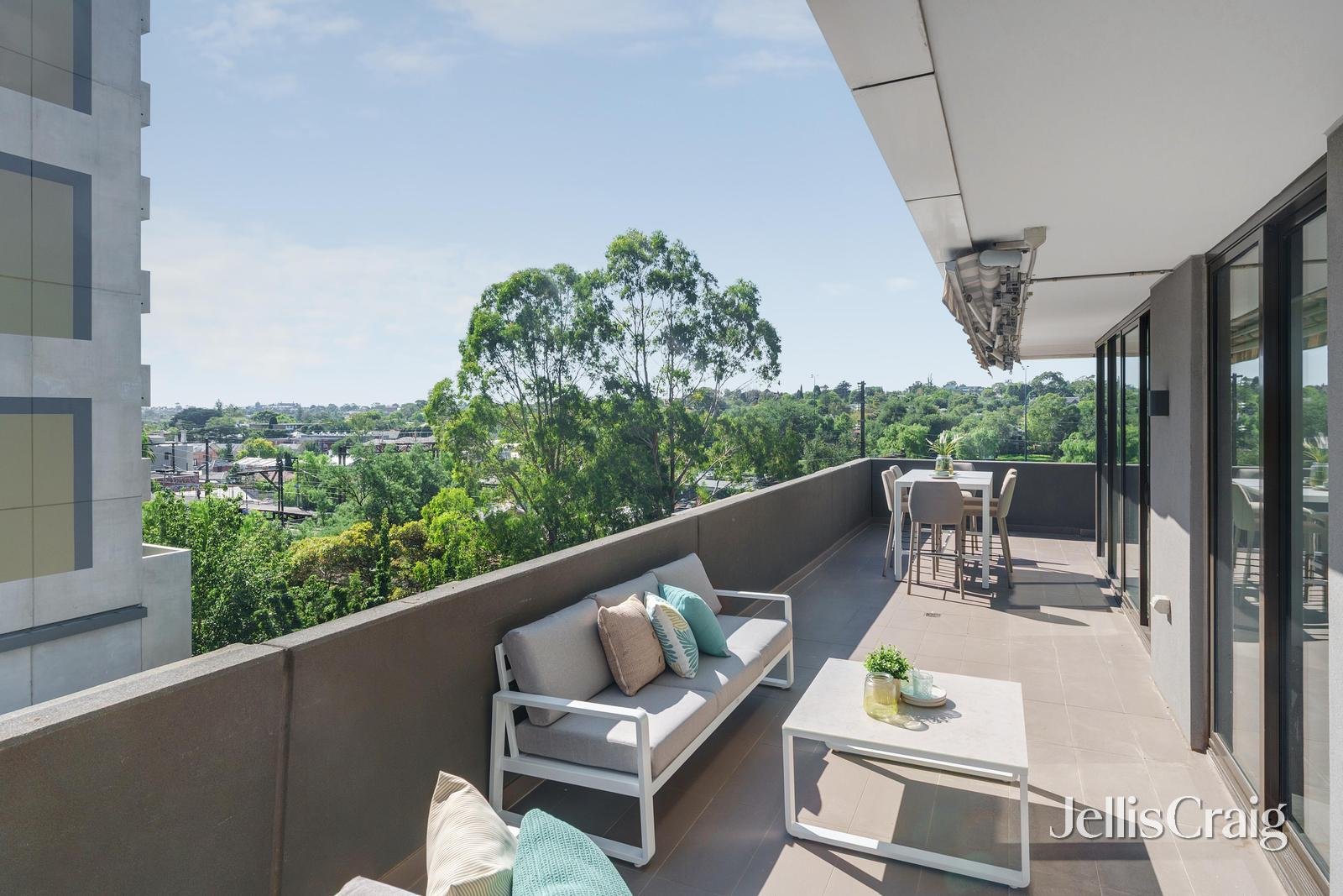 402/32 Lilydale Grove, Hawthorn&nbsp;East image 2