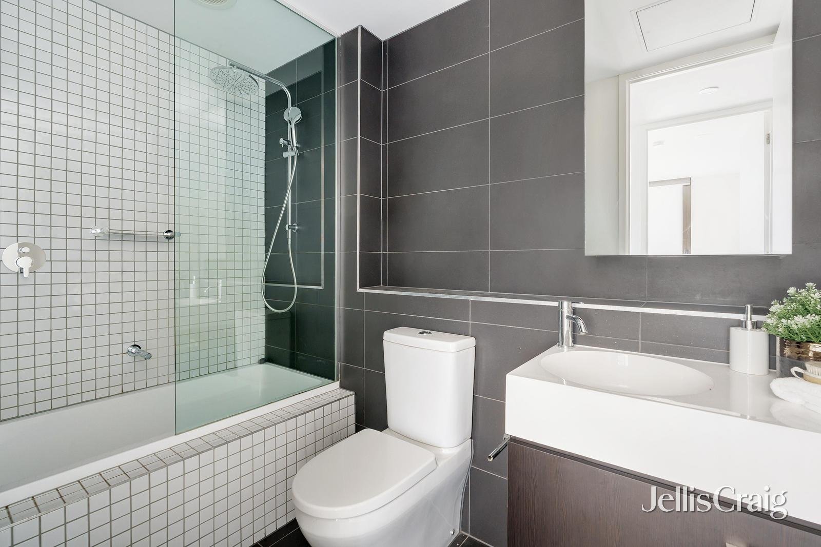 402/32 Lilydale Grove, Hawthorn&nbsp;East image 8