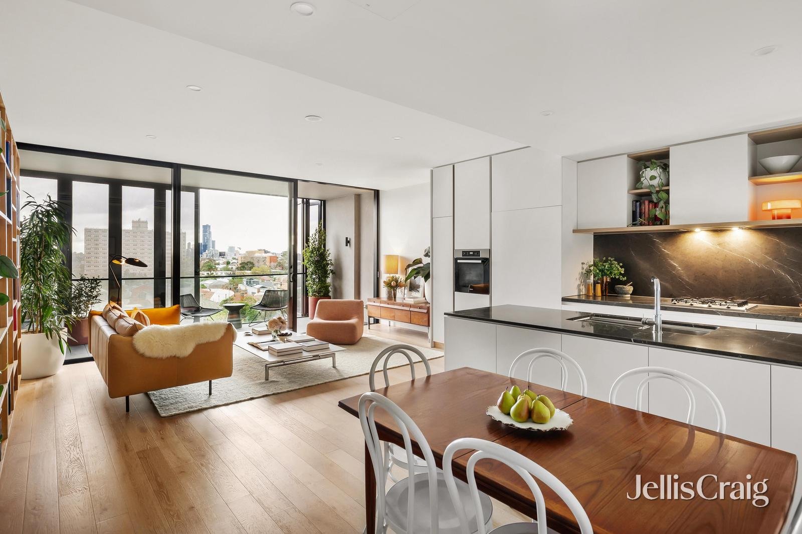 402/35 Wellington Street, St&nbsp;Kilda image 1