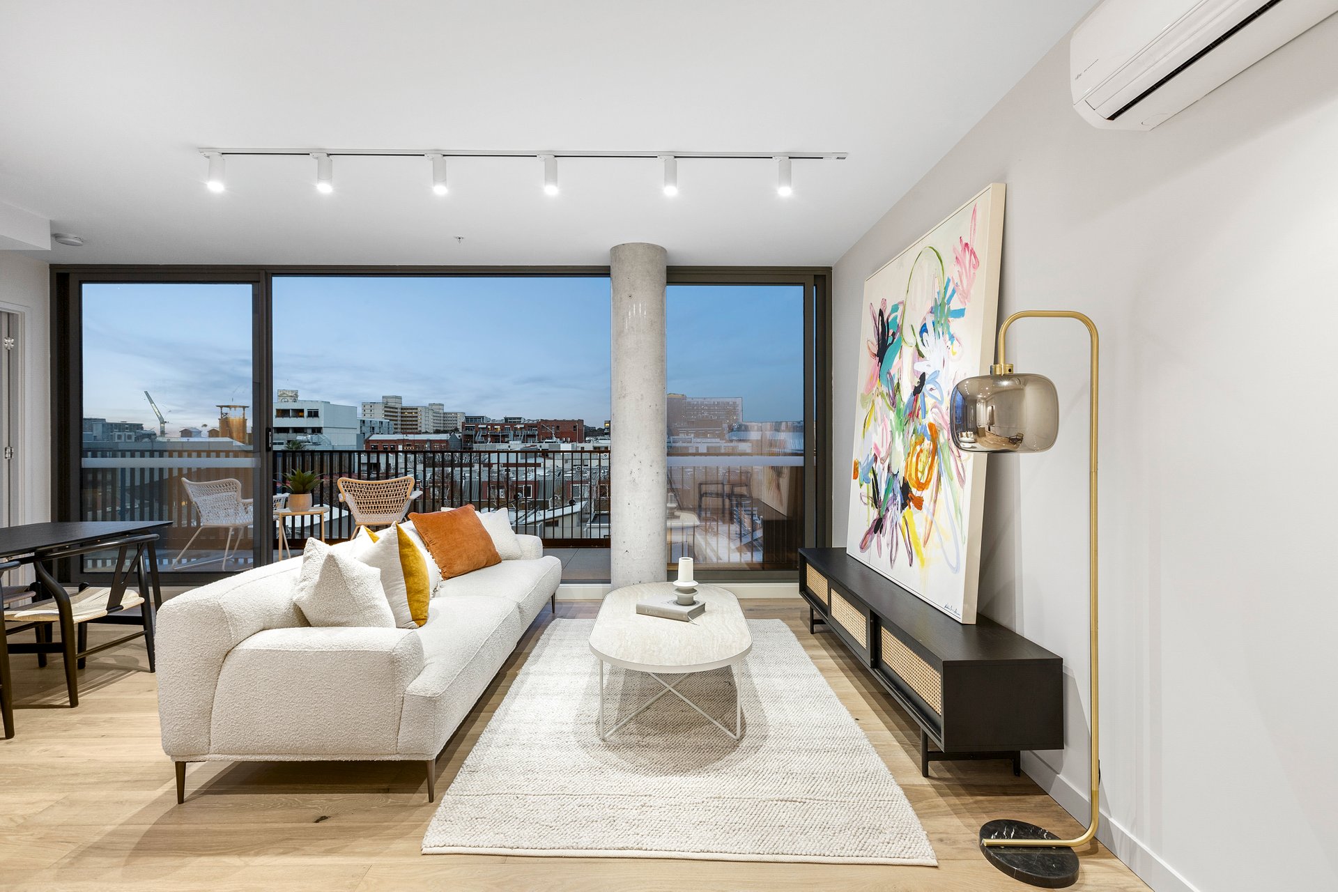 Property Gallery - Main Image