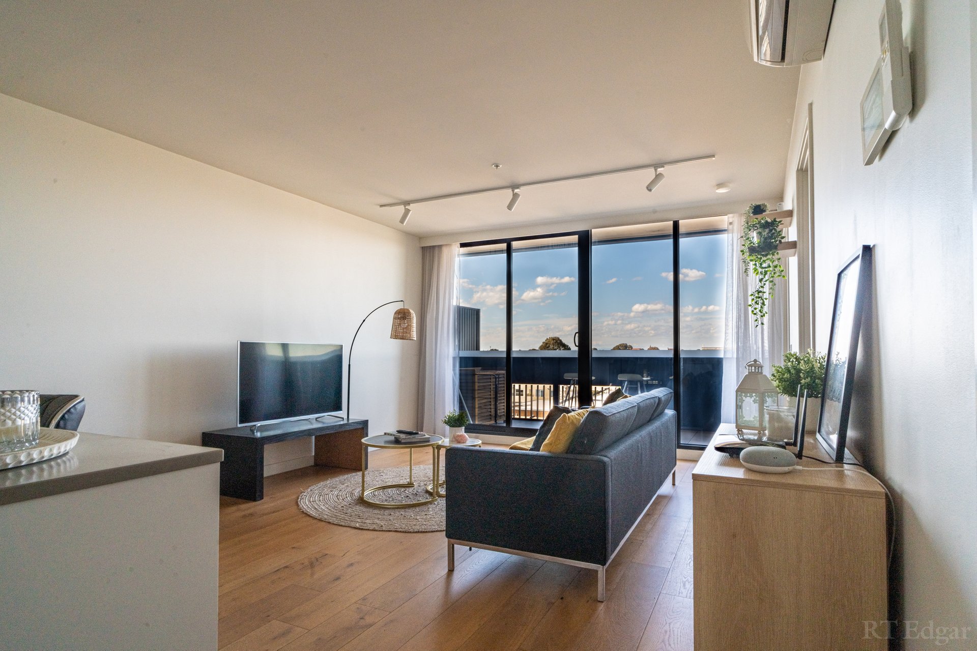 Property Gallery Thumbnail 3