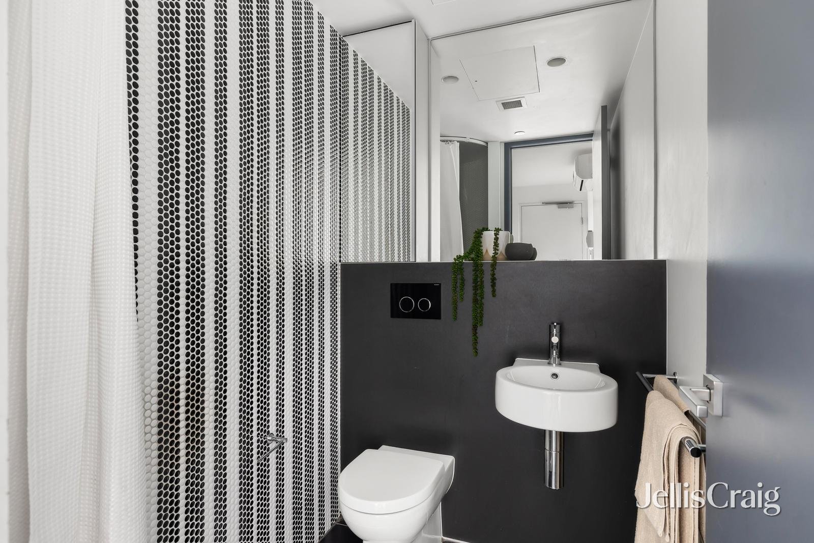 402/7 King Street, Prahran image 6