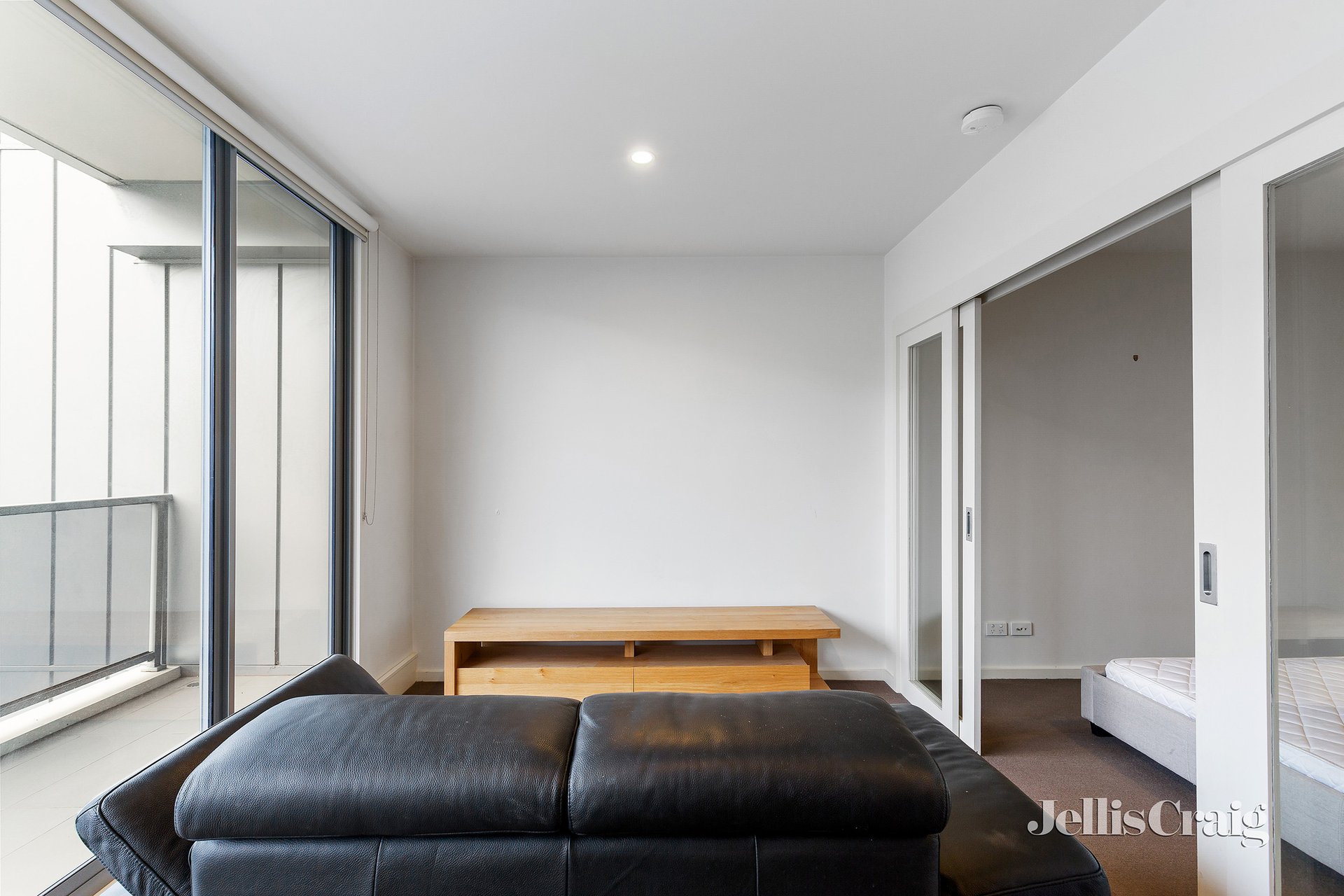 402/8 Martin Street, Heidelberg image 5