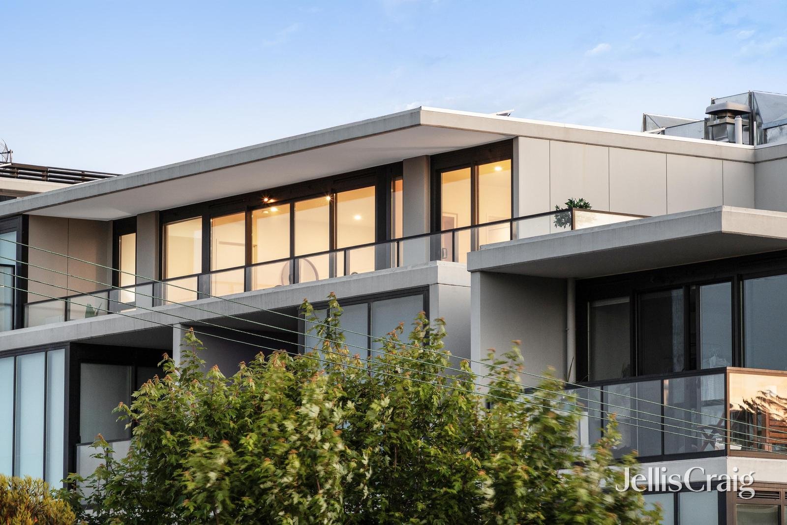 402B/12 Powlett Street, Heidelberg image 1