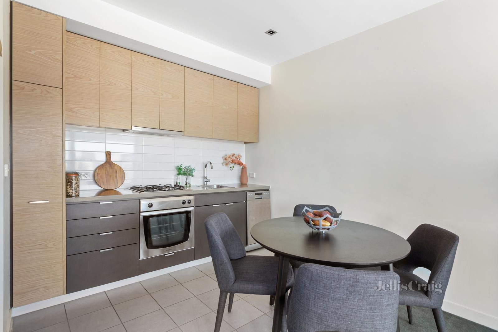 403/135 Inkerman Street, St Kilda image 3